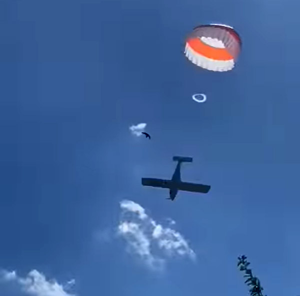 ತಲೆಯ ಮೇಲೆ ಬಸ್‌ ಏರಿದರೂ ಪ್ರಾಣಾಪಾಯದಿಂದ ಪಾರದ ಯುವಕ: ವಿಡಿಯೋ ನೋಡಿ...