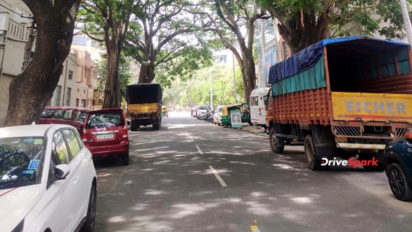 ಬೆಂಗಳೂರಿನ ಈ ಜಾಗದಲ್ಲಿ 5 ನಿಮಿಷ ಅಲ್ಲ, 30 ಸೆಕೆಂಡ್‌ ಸಹ ಪಾರ್ಕ್‌ ಮಾಡುವಂತಿಲ್ಲ!