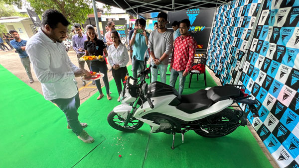 ಕ್ರಾಟೋಸ್ ಮತ್ತು ಕ್ರಾಟೋಸ್ ಆರ್ ಇವಿ ಬೈಕ್ ವಿತರಣೆ ಆರಂಭಿಸಿದ ಟಾರ್ಕ್ ಮೋಟಾರ್ಸ್