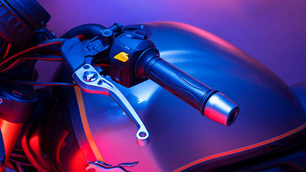 ರೋನಿನ್ ಸ್ಕ್ರಾಂಬ್ಲರ್ ಬೈಕ್ ಮಾದರಿಗಾಗಿ ಆಕ್ಸೆಸರಿಸ್ ಪ್ಯಾಕೇಜ್ ಬಿಡುಗಡೆ ಮಾಡಿದ ಟಿವಿಎಸ್