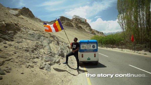 ಇವಿ ಆಟೋದಲ್ಲಿ ವಿಶ್ವದ ಅತಿ ಎತ್ತರದ ಪ್ರದೇಶಕ್ಕೆ ತಲುಪಿ ದಾಖಲೆ ನಿರ್ಮಿಸಿದ ಬೆಂಗಳೂರು ಯುವಕ