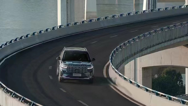 ಅತಿದೊಡ್ಡ ಟಚ್‌ಸ್ಕ್ರೀನ್ ಹೊಂದಿರುವ ಹೊಸ ಫೋರ್ಡ್ ಎಕ್ಸ್‌ಪ್ಲೋರರ್ ಎಸ್‌ಯುವಿ ಅನಾವರಣ