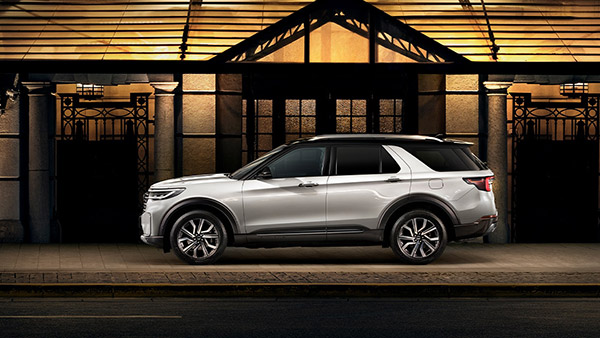 ಅತಿದೊಡ್ಡ ಟಚ್‌ಸ್ಕ್ರೀನ್ ಹೊಂದಿರುವ ಹೊಸ ಫೋರ್ಡ್ ಎಕ್ಸ್‌ಪ್ಲೋರರ್ ಎಸ್‌ಯುವಿ ಅನಾವರಣ