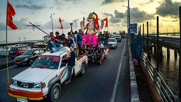 ಗಣೇಶನ ಮೂರ್ತಿ ಮೆರವಣಿಗೆಗೆ ಪ್ರತ್ಯೇಕ ಪಥವನ್ನು ಏರ್ಪಡಿಸಲು ಸಾರ್ಕಾರ ಆದೇಶ