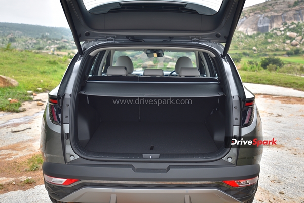 ಅತ್ಯಾಧುನಿಕ ತಂತ್ರಜ್ಞಾನ, ಹಲವು ಫೀಚರ್ಸ್ ಒಳಗೊಂಡ 2022 ಹ್ಯುಂಡೈ ಟ್ಯೂಸಾನ್ ರಿವ್ಯೂ 