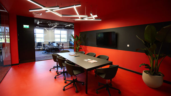 ಎಲೆಕ್ಟ್ರಿಕ್ ಕಾರುಗಳ ಬಿಡುಗಡೆಗಾಗಿ ಫೋಕ್ಸ್‌ವ್ಯಾಗನ್ ಜೊತೆಗೆ ಪಾಲುದಾರಿಕೆ ಪ್ರಕಟಿಸಿದ ಮಹೀಂದ್ರಾ