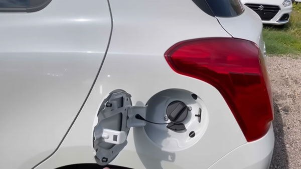 ಡೀಲರ್ ಬಳಿ ತಲುಪಿದ ಹೆಚ್ಚು ಮೈಲೇಜ್ ನೀಡುವ ಮಾರುತಿ ಸ್ವಿಫ್ಟ್ ಸಿಎನ್‌ಜಿ ಕಾರು