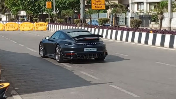 ದುಬಾರಿ ಬೆಲೆಯ ಸ್ಪೋರ್ಟ್ಸ್ ಕಾರ್ ಓಡಿಸುತ್ತಾ ಮುಂಬೈ ರಸ್ತೆಗಳಲ್ಲಿ ಕಾಣಿಸಿಕೊಂಡ ಸಚಿನ್ ತೆಂಡೂಲ್ಕರ್ 