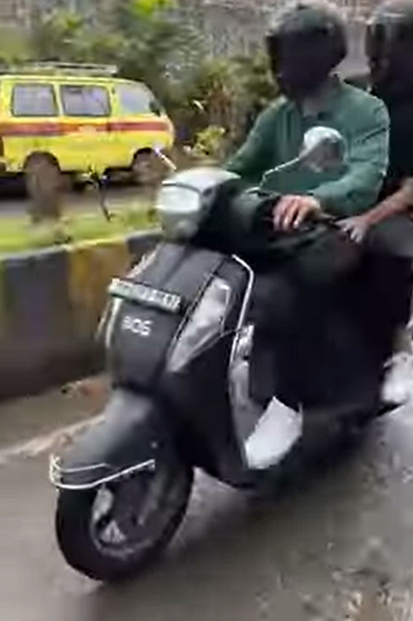 ಹೆಲ್ಮೆಟ್ ಧರಿಸಿ ಸ್ಕೂಟರ್‌ನಲ್ಲಿ ರೌಂಡ್ಸ್ ಹಾಕಿದ ಸೆಲೆಬ್ರಿಟಿ ದಂಪತಿ: ಆದ್ರೂ ಕ್ಯಾಮರಾ ಕಣ್ಣಿಗೆ ಬಿದ್ರು 