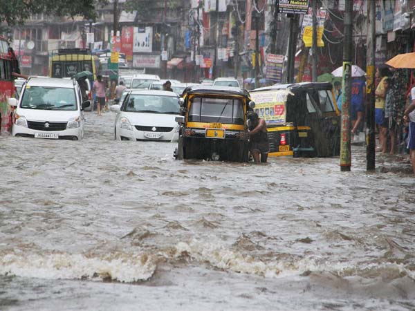 ವಾಹನಗಳನ್ನು ಸುರಕ್ಷಿತವಾಗಿಡಲು ಈ ಸಿಂಪಲ್ ಟಿಪ್ಸ್ ಅನುಸರಿಸಿ..