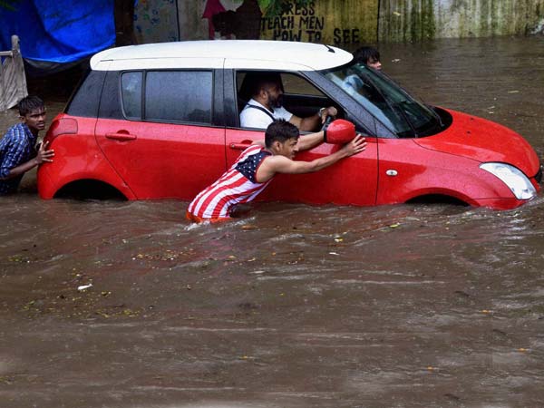 ವಾಹನಗಳನ್ನು ಸುರಕ್ಷಿತವಾಗಿಡಲು ಈ ಸಿಂಪಲ್ ಟಿಪ್ಸ್ ಅನುಸರಿಸಿ..