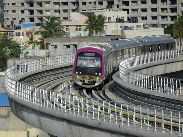 ಶೀಘ್ರದಲ್ಲೇ ಟ್ರಾಫಿಕ್ ಮುಕ್ತವಾಗಲಿದೆ ಬೆಂಗಳೂರು: ಸ್ಕೈಬಸ್ ಯೋಜನೆ ಪ್ರಸ್ತಾಪಿಸಿದ ಸಚಿವ ಗಡ್ಕರಿ 