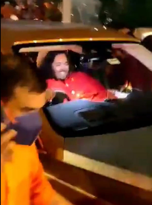 ಗಣೇಶನ ವಿಸರ್ಜನೆಗೆ ವಿಶ್ವದ ದುಬಾರಿ ರೋಲ್ಸ್ ರಾಯ್ಸ್ ಕಾರನ್ನು ಬಳಸಿದ ಅಂಬಾನಿ ಕುಟಂಬ 