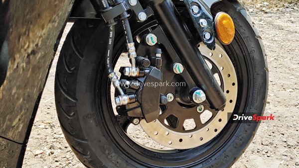 ಡಿಸ್ಕ್ ಬ್ರೇಕ್‌ಗಳಲ್ಲಿ ಕಾಣುವ ಸಣ್ಣ ರಂಧ್ರಗಳ ಕಾರ್ಯವೇನು? ಕಾರಣ ತಿಳಿದ್ರೆ ಆಚ್ಚರಿ ಪಡುತ್ತೀರಿ!