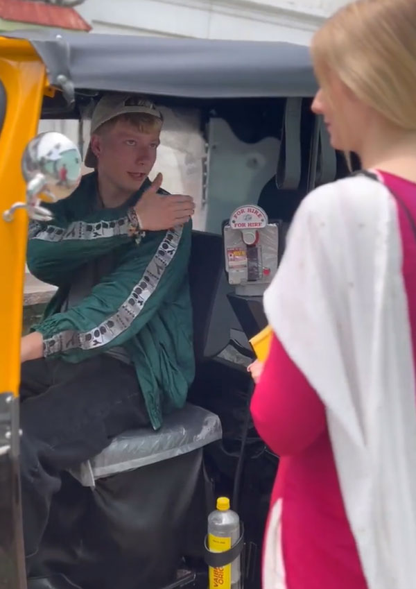 ಆಟೋ ಚಾಲಕನೊಂದಿಗೆ ಜರ್ಮನ್ ಯುವತಿಯ ಚೌಕಾಷಿ: ಸ್ಪಷ್ಟ ಕನ್ನಡಕ್ಕೆ ನೆಟ್ಟಿಗರು ಫಿದಾ 