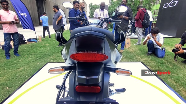 ಪ್ರತಿ ಚಾರ್ಜ್‌ಗೆ 150 ಕಿ.ಮೀ ಮೈಲೇಜ್ ನೀಡುವ ಹೊಪ್ ಆಕ್ಸೊ ಎಲೆಕ್ಟ್ರಿಕ್ ಮೋಟಾರ್‌ಸೈಕಲ್ ಬಿಡುಗಡೆ