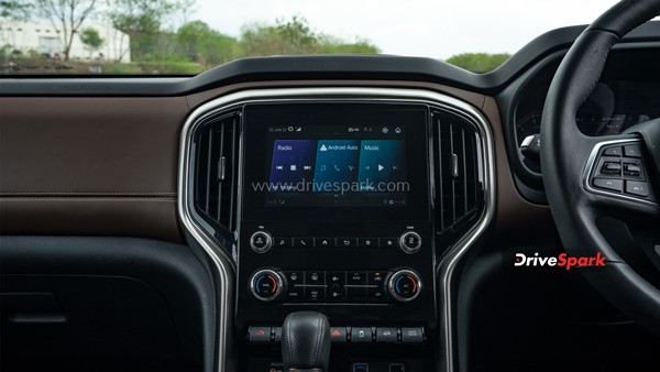 ಸ್ಕಾರ್ಪಿಯೋ-ಎನ್ ಎಸ್‌ಯುವಿ ವಿತರಣೆಗೆ ಅಧಿಕೃತವಾಗಿ ಚಾಲನೆ ನೀಡಿದ ಮಹೀಂದ್ರಾ 