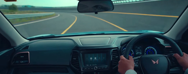 ಎಕ್ಸ್‌ಯುವಿ400 ಎಲೆಕ್ಟ್ರಿಕ್ ಎಸ್‌ಯುವಿ ಅನಾವರಣ