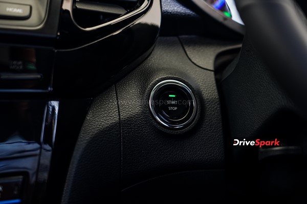 456 ಕಿ.ಮೀ ರೇಂಜ್ ಹೊಂದಿರುವ ಬಹುನಿರೀಕ್ಷಿತ ಮಹಿಂದ್ರಾ ಎಕ್ಸ್‌ಯುವಿ400 ಎಲೆಕ್ಟ್ರಿಕ್ ಎಸ್‍ಯುವಿಯ ವಿಶೇಷತೆಗಳು