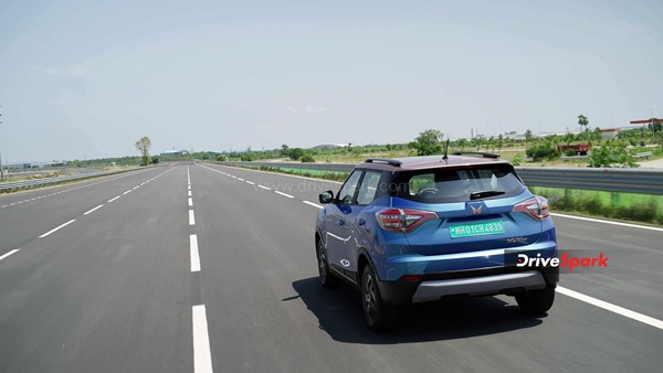 456 ಕಿ.ಮೀ ರೇಂಜ್ ಹೊಂದಿರುವ ಮಹೀಂದ್ರಾ ಎಕ್ಸ್‌ಯುವಿ400 ಎಲೆಕ್ಟ್ರಿಕ್ ಎಸ್‌ಯುವಿಯ ಫಸ್ಟ್ ಡ್ರೈವ್ ರಿವ್ಯೂ