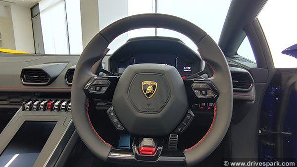 ನಿನ್ನ ಬೆಲೆ ಬಹುಕೋಟಿ ಇರಲಿ ಬೆಂಗಳೂರಿಗೆ ಬಂದ್ಮೇಲೆ ಪೂಜೆ ಕಡ್ಡಾಯ: ಲ್ಯಾಂಬೊರ್ಘಿನಿಗೆ ಸಾಂಪ್ರದಾಯಿಕ ಸ್ವಾಗತ