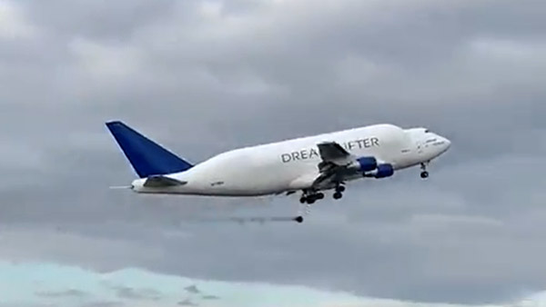 ಇತಿಹಾಸದಲ್ಲೇ ಇದೇ ಮೊದಲ ಬಾರಿಗೆ ಬೆಂಗಳೂರಿನಲ್ಲಿ ಲ್ಯಾಂಡ್ ಆದ ವಿಶ್ವದ ಅತಿ ದೊಡ್ಡ ವಿಮಾನ 