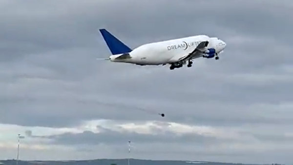 ಆಕಾಶಕ್ಕೆ ಹಾರಿದ್ದೇ ತಡ ಕಳಚಿ ಬಿತ್ತು 100 ಕೆ.ಜಿ ತೂಕದ ಕಾರ್ಗೋ ವಿಮಾನದ ಚಕ್ರ 