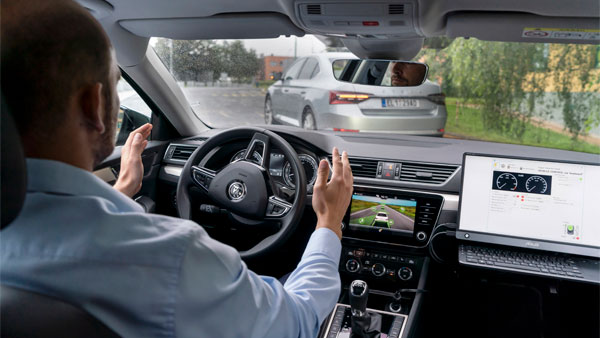 ಇಲಿಗಳಿಂದ ಕಾರನ್ನು ರಕ್ಷಿಸಿಕೊಳ್ಳಲು ವಿಚಿತ್ರ ಆಲೋಚನೆ: ನೋಡಲು ತಮಾಷೆಯಾಗಿದ್ರು ಪರಿಣಾಮಕಾರಿ ಉಪಾಯ 