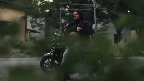 ಬೇಬಿ ಬಂಪ್ ಫೋಟೋ ಶೂಟ್: ಬೈಕ್ ಏರಿ ಬಂದ ಮಾಜಿ ಕರ್ನಾಟಕ ಸುಂದಿರಿ