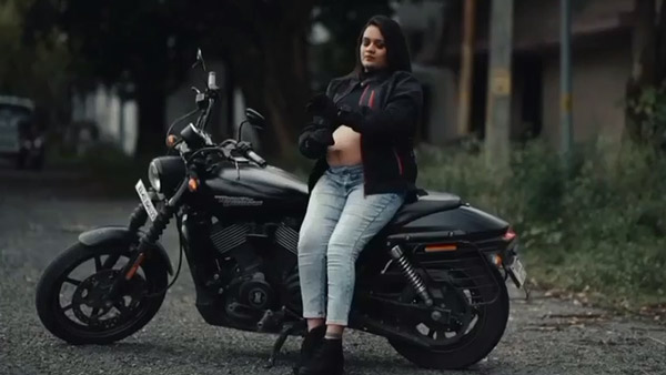 ಬೇಬಿ ಬಂಪ್ ಫೋಟೋ ಶೂಟ್: ಬೈಕ್ ಏರಿ ಬಂದ ಮಾಜಿ ಕರ್ನಾಟಕ ಸುಂದಿರಿ