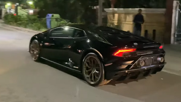 ನಿನ್ನ ಬೆಲೆ ಬಹುಕೋಟಿ ಇರಲಿ ಬೆಂಗಳೂರಿಗೆ ಬಂದ್ಮೇಲೆ ಪೂಜೆ ಕಡ್ಡಾಯ: ಲ್ಯಾಂಬೊರ್ಘಿನಿಗೆ ಸಾಂಪ್ರದಾಯಿಕ ಸ್ವಾಗತ