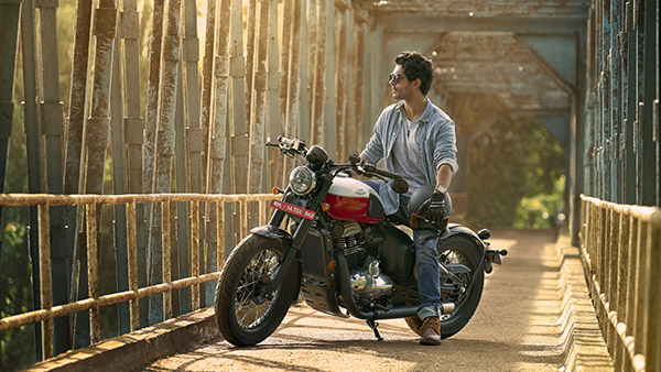 ಆಕರ್ಷಕ ಬೆಲೆಯಲ್ಲಿ ಹೊಸ ಜಾವಾ 42 ಬಾಬರ್ ಬೈಕ್ ಬಿಡುಗಡೆ 