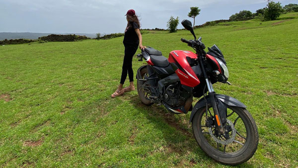 ಬೈಕ್‌ನಲ್ಲಿ ದೇಶ ಸುತ್ತಿದ್ದಾಯ್ತು ಈಗ ರಾಜ್ಯ ಸುತ್ತಲು ಹೊರಟ ಯುವತಿ: ಈಕೆಯ ಧ್ಯೇಯ ಹಲವರಿಗೆ ಆದರ್ಶ