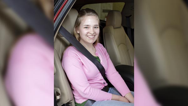 ಕರ್ನಾಟಕದಲ್ಲಿ ಕಾರಿನ ಹಿಂಬದಿ ಪ್ರಯಾಣಿಕರಿಗೂ ಸೀಟ್‌ಬೆಲ್ಟ್‌ ಕಡ್ಡಾಯ: ಉಲ್ಲಂಘಿಸಿದರೆ ಸಾವಿರ ರೂ. ದಂಡ 