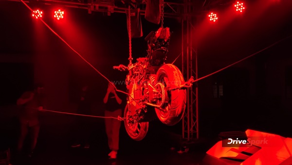 307 ಕಿ.ಮೀ ರೇಂಜ್ ನೀಡುವ ಬೆಂಗಳೂರು ಮೂಲದ ಅಲ್ಟ್ರಾವೈಲೆಟ್ F77 ಬೈಕ್ ಖರೀದಿಗೆ ಅ.23 ರಿಂದ ಬುಕ್ಕಿಂಗ್ ಪ್ರಾರಂಭ 