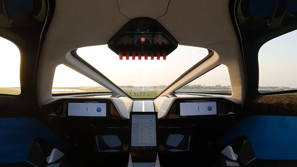 ದುಬೈನಲ್ಲಿ ಮಿಂಚಿದ ವಿಶ್ವದ ಮೊದಲ ಎಲೆಕ್ಟ್ರಿಕ್ ಫ್ಲೈಯಿಂಗ್ ಕಾರ್: ಶೀಘ್ರದಲ್ಲೇ ಮಾರುಕಟ್ಟೆಗೆ