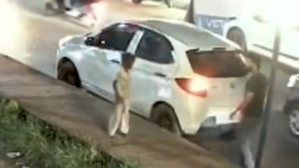 ಕಾರಿಗೆ ಒರಗಿದ್ದಕ್ಕೆ ಒದೆ ತಿಂದ ಬಾಲಕನಿಗೆ ಕಿಯಾ ಕಾರಲ್ಲಿ ರೈಡ್‌ ಆಫರ್‌ ಮಾಡಿದ ಬ್ಯುಸಿನೆಸ್‌ಮ್ಯಾನ್‌