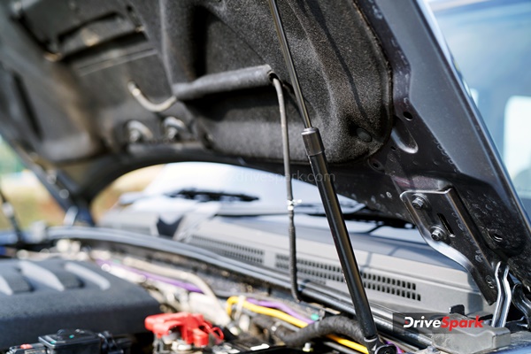 ಹೊಸ ಮಹೀಂದ್ರಾ ಕ್ಲಾಸಿಕ್ 2022 ಎಸ್‌ಯುವಿ ರಿವ್ಯೂ: ಡಿಸೈನ್, ಎಂಜಿನ್ ಬದಲಾವಣೆ...ಹೊಸ ಫೀಚರ್ಸ್ ಜೋಡಣೆ 