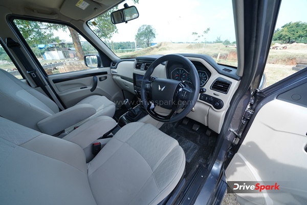 ಹೊಸ ಮಹೀಂದ್ರಾ ಕ್ಲಾಸಿಕ್ 2022 ಎಸ್‌ಯುವಿ ರಿವ್ಯೂ: ಡಿಸೈನ್, ಎಂಜಿನ್ ಬದಲಾವಣೆ...ಹೊಸ ಫೀಚರ್ಸ್ ಜೋಡಣೆ 