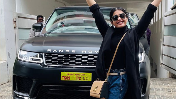 ನಟಿ ರಶ್ಮಿಕಾ ಮಂದಣ್ಣ ಒಂದಲ್ಲ ಒಂದು ವಿಚಾರಗಳಿಂದ ಸುದ್ದಿಯಲ್ಲಿರುತ್ತಾರೆ. ಸದ್ಯ ಸೌತ್ ಹಾಗೂ ಬಾಲಿವುಡ್ ಸಿನಿಮಾಗಳಲ್ಲಿ ಬ್ಯುಸಿಯಾಗಿದ್ದಾರೆ. ರಶ್ಮಿಕಾ ಮಂದಣ್ಣ, ಸಿದ್ಧಾರ್ಥ್‌ ಮಲ್ಹೋತ್ರಾ ಒಟ್ಟಿಗೆ ನಟಿಸಿರುವ ಮಿಷನ್ ಮಜ್ನು ಜ.20ರಂದು Netflixನಲ್ಲಿ ರಿಲೀಸ್ ಆಗಲಿದೆ. ಗುಡ್‌ ಬೈ ಶೂಟಿಂಗ್ ವೇಳೆಯೇ ಈ ಸಿನಿಮಾಗೂ ರಶ್ಮಿಕಾ ಸಹಿ ಮಾಡಿದ್ದರಂತೆ. ರಶ್ಮಿಕಾ ಮಂದಣ್ಣ 2016ರಲ್ಲಿ ಕನ್ನಡದ ಕಿರಿಕ್ ಪಾರ್ಟಿ ಸಿನಿಮಾ ಮೂಲಕ ಚಿತ್ರರಂಗಕ್ಕೆ ಎಂಟ್ರಿಕೊಟ್ಟರು. ಬಳಿಕ, ಟಾಲಿವುಡ್ ಪ್ರವೇಶಿಸಿದ ಅವರು ಕಡಿಮೆ ಅವಧಿಯಲ್ಲೇ ಟಾಪ್ ನಾಯಕಿ ಪಟ್ಟ ಗಿಟ್ಟಿಸಿಕೊಂಡರು. ಗೀತಾ ಗೋವಿಂದಂ, ಸರಿಲೇರು ನೀಕೆವ್ವರು ಸಿನಿಮಾಗಳ ನಂತರ ಅಲ್ಲುಅರ್ಜುನ್ ನಟನೆಯ ಪುಷ್ಪದಲ್ಲಿ ಕಾಣಿಸಿಕೊಂಡು ಪ್ಯಾನ್ ಇಂಡಿಯಾ ನಟಿಯಾಗಿಯು ಗುರುತಿಸಿಕೊಂಡಿದ್ದಾರೆ. ಹಲವು ಸೆಲೆಬ್ರಿಟಿಗಳು ಹೊಂದಿರುವಂತೆ ರಶ್ಮಿಕಾ ಸಹ ಐಷಾರಾಮಿ ಎಸ್‌ಯುವಿಗಳನ್ನು ಹೊಂದಿದ್ದಾರೆ. ಅವರ ಬಳಿ ಇರುವ ಕಾರುಗಳ ಬಗ್ಗೆ ತಿಳಿಯೋಣ. ರೇಂಜ್ ರೋವರ್ ಎಸ್‌ಯುವಿ: ಅನೇಕ ಸೆಲೆಬ್ರಿಟಿಗಳು ಈಗಾಗಲೇ ರೇಂಜ್ ರೋವರ್ ಕಾರುಗಳನ್ನು ಹೊಂದಿದ್ದಾರೆ. ನಟಿ ರಶ್ಮಿಕಾ ಮಂದಣ್ಣ ಸಹ ಈ ವರ್ಷದ ಆರಂಭದಲ್ಲಿ ಹೊಸ ರೇಂಜ್ ರೋವರ್ ಎಸ್‌ಯುವಿ ಖರೀದಿಸಿದ್ದಾರೆ. ಇದಕ್ಕೆ ಸಂಬಂಧಿಸಿದ ಫೋಟೋಗಳನ್ನು ತಮ್ಮ ಸೋಷಿಯಲ್ ಮೀಡಿಯಾ ಖಾತೆಯಲ್ಲಿ ಹಂಚಿಕೊಂಡಿದ್ದರು. ಇದನ್ನು ಅಭಿಮಾನಿಗಳು ಲೈಕ್ ಮಾಡಿದ್ದರು. ಈ ಫೋಟೋದಲ್ಲಿ ರಶ್ಮಿಕಾ, ಕಪ್ಪು ಬಣ್ಣದ ರೇಂಜ್ ರೋವರ್ ಎಸ್‌ಯುವಿ ಪಕ್ಕದಲ್ಲಿ ನಿಂತುಕೊಂಡು ಸ್ಟೈಲಿಷ್ ಆಗಿ ಪೋಸ್ ನೀಡಿದ್ದರು. ಈ ಕಾರಿನ ಬೆಲೆ ಒಂದು ಕೋಟಿ ರೂಪಾಯಿ ಇದೆ. ರಶ್ಮಿಕಾ ಅವರು ಖರೀದಿ ಮಾಡಿದ್ದ ಈ ಎಸ್‌ಯುವಿ, ಪೆಟ್ರೋಲ್ ಚಾಲಿತ ರೇಂಜ್ ರೋವರ್ ಸ್ಪೋರ್ಟ್‌ನ ಟಾಪ್-ಸ್ಪೆಕ್ HSE ರೂಪಾಂತರವಾಗಿದೆ. ಇದು 2.0-ಲೀಟರ್ ನಾಲ್ಕು-ಸಿಲಿಂಡರ್ ಟರ್ಬೋಚಾರ್ಜ್ಡ್ ಪೆಟ್ರೋಲ್ ಎಂಜಿನ್‌ನೊಂದಿಗೆ ಲಭ್ಯವಿದ್ದು, ಇದನ್ನು 8-ಸ್ಪೀಡ್ ಅಟೋಮೆಟಿಕ್ ಗೇರ್‌ಬಾಕ್ಸ್‌ನೊಂದಿಗೆ ಜೋಡಿಸಲಾಗಿದೆ. ಈ ಎಸ್‌ಯುವಿ 4-ವೀಲ್-ಡ್ರೈವ್ ಸಿಸ್ಟಮ್‌ ಅನ್ನು ಹೊಂದಿದ್ದು, ಇದರ ಎಂಜಿನ್ ಗರಿಷ್ಠ 300 Ps ಪವರ್ ಹಾಗೂ 400 Nm ಟಾರ್ಕ್ ಉತ್ಪಾದಿಸುವ ಸಾಮರ್ಥ್ಯವನ್ನು ಹೊಂದಿದೆ ಎಂದು ಹೇಳಬಹುದು. ಆಡಿ ಕ್ಯೂ3: ರಶ್ಮಿಕಾ ಮಂದಣ್ಣ ಅವರು ತೆಲುಗು ಚಿತ್ರರಂಗಕ್ಕೆ ಕಾಲಿಟ್ಟ ನಂತರ ಖರೀದಿಸಿದ ಮೊದಲ ಕಾರು ಆಡಿ ಕ್ಯೂ3. 2018ರಲ್ಲಿ ಕೆಂಪು ಬಣ್ಣದ ಆಡಿ ಕ್ಯೂ3 ಅನ್ನು ಅವರು ಖರೀದಿಸಿದ್ದರು. ತಮ್ಮ ಸೋಷಿಯಲ್ ಮೀಡಿಯಾ ಖಾತೆಯಲ್ಲಿ ಆಡಿ ಕ್ಯೂ 3 ಕಾರನ್ನು ಶೋರೊಂನಿಂದ ಡೆಲಿವರಿ ಪಡೆಯುತ್ತಿದ್ಧ ಚಿತ್ರಗಳನ್ನು ಹಂಚಿಕೊಂಡಿದ್ದರು. ಅಲ್ಲದೆ, ಇದು ನಟಿ ರಶ್ಮಿಕಾ ಖರೀದಿಸಿದ ಮೊದಲ ಐಷಾರಾಮಿ ಕಾರು ಆಗಿತ್ತು. ಇದು Q3ಯ ಫೇಸ್‌ಲಿಫ್ಟೆಡ್ ಆವೃತ್ತಿಯಾಗಿತ್ತು. ಇದರ ಬೆಲೆ ರೂ.33.97 ಲಕ್ಷವಿತ್ತು. 2018ರ ಅಂತ್ಯದ ವೇಳೆಗೆ ಇದರ ಮಾರಾಟವನ್ನು ಸ್ಥಗಿತಗೊಳಿಸಲಾಯಿತು. ರಶ್ಮಿಕಾ ಮಂದಣ್ಣ ಅವರ ಬಳಿ ಇರುವ ಆಡಿ ಕ್ಯೂ3 ಆವೃತ್ತಿಯು 35 ಟಿಡಿಐ ಕ್ವಾಟ್ರೋ ತಂತ್ರಜ್ಞಾನವನ್ನು ಹೊಂದಿದೆ. ಇದು ಫೇಸ್‌ಲಿಫ್ಟೆಡ್ ಮೊದಲ ತಲೆಮಾರಿನ ಆಡಿ ಕ್ಯೂ 3 ಶ್ರೇಣಿಯ-ಟಾಪ್ ರೂಪಾಂತರವಾಗಿದೆ. ಈ ಆವೃತ್ತಿಯು 7-ಸ್ಪೀಡ್ ಡ್ಯುಯಲ್-ಕ್ಲಚ್ ಆಟೋಮ್ಯಾಟಿಕ್ ಗೇರ್‌ಬಾಕ್ಸ್ ಮತ್ತು ಕ್ವಾಟ್ರೋ ಆಲ್-ವೀಲ್-ಡ್ರೈವ್ ಸಿಸ್ಟಮ್‌ ಅನ್ನು ಹೊಂದಿದ್ದು, 2.0-ಲೀಟರ್ ನಾಲ್ಕು-ಸಿಲಿಂಡರ್ ಡೀಸೆಲ್ ಎಂಜಿನ್‌ನೊಂದಿಗೆ ಖರೀದಿಗೆ ಲಭ್ಯವಿದೆ. ಈ ಎಂಜಿನ್ 188 PS ಪವರ್ ಮತ್ತು 380 Nm ಟಾರ್ಕ್ ಉತ್ಪಾದಿಸುವ ಸಾಮರ್ಥ್ಯವನ್ನು ಹೊಂದಿದೆ ಎಂದು ಹೇಳಬಹುದು. ಹುಂಡೈ ಸಾಂಟಾ Fe: ನಟಿ ರಶ್ಮಿಕಾ ಮಂದಣ್ಣ ಮೂಲತಃ ನಮ್ಮದೇ ಕೊಡಗು ಜಿಲ್ಲೆಯವರು. ಅಲ್ಲಿ ಅವರ ಪೋಷಕರ ಮನೆ ಇದ್ದು, ಕಪ್ಪು ಬಣ್ಣದ ಹುಂಡೈ ಸಾಂಟಾ Fe ಕಾರನ್ನು ಹೊಂದಿದ್ದಾರೆ. ಇದನ್ನು ಅವರ ಕುಟುಂಬ ಸದಸ್ಯರು ತಮ್ಮ ಸಂಚಾರಕ್ಕೆ ಬಳಸುತ್ತಾರೆ. ಒಂದು ಕಾಲದಲ್ಲಿ ಹುಂಡೈ ಸಾಂಟಾ ಫೆ ಭಾರತದಲ್ಲಿ ಹ್ಯುಂಡೈನ ಪ್ರಮುಖ ಉತ್ಪನ್ನವಾಗಿತ್ತು ಇದು ಮೂರು ರೂಪಾಂತರಗಳಲ್ಲಿ ಖರೀದಿಗೆ ಲಭ್ಯವಿತ್ತು. 2017ರಲ್ಲಿ ಮಾರುಕಟ್ಟೆಯಿಂದ ದುರುವಾಯಿತು. ರಶ್ಮಿಕಾ ಮಂದಣ್ಣ ಅವರ ಕುಟುಂಬದ ಒಡೆತನದ ಹ್ಯುಂಡೈ ಸಾಂಟಾ Fe ಎಸ್‌ಯುವಿಯ ಮೂಲ ರೂಪಾಂತರವಾಗಿದೆ. ಇದು ಫ್ರಂಟ್-ವೀಲ್-ಡ್ರೈವ್ ಸಿಸ್ಟಮ್ ಮತ್ತು ಮ್ಯಾನ್ಯುವಲ್ ಟ್ರಾನ್ಸ್‌ಮಿಷನ್‌ ಅನ್ನು ಹೊಂದಿದೆ. ಇದು 2.2-ಲೀಟರ್ ನಾಲ್ಕು-ಸಿಲಿಂಡರ್ ಡೀಸೆಲ್ ಎಂಜಿನ್ ಅನ್ನು ಸ್ಟ್ಯಾಂಡರ್ಡ್ ಪವರ್‌ಟ್ರೇನ್‌ನೊಂದಿಗೆ ಖರೀದಿಗೆ ಲಭ್ಯವಿತ್ತು. ಈ ರೂಪಾಂತರದಲ್ಲಿ 6-ಸ್ಪೀಡ್ ಮ್ಯಾನುವಲ್ ಗೇರ್‌ಬಾಕ್ಸ್‌ ಅನ್ನು ಹೊಂದಿದ್ದು, ಇದು 197 PS ಗರಿಷ್ಠ ಪವರ್ ಮತ್ತು 421 Nm ಟಾರ್ಕ್ ಅನ್ನು ಉತ್ಪಾದಿವ ಸಾಮರ್ಥ್ಯ ಹೊಂದಿತ್ತು.