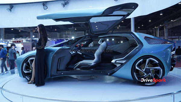 Auto Expo 2023: LF-30, LF-Z ಎಲೆಕ್ಟ್ರಿಕ್ ಕಾನ್ಸೆಪ್ಟ್ ಕಾರುಗಳನ್ನು ಪ್ರದರ್ಶಿಸಿದ ಲೆಕ್ಸಸ್
