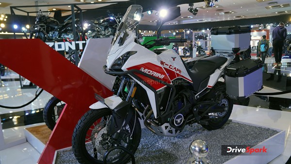 ಮೋಟೋ ಮೊರಿನಿ ಎಕ್ಸ್-ಕೇಪ್ 650, ಎಕ್ಸ್-ಕೇಪ್ 650ಎಕ್ಸ್ ಪ್ರದರ್ಶನ