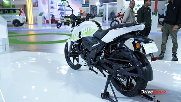 ಫ್ಲೆಕ್ಸ್ ಫ್ಯುಯೆಲ್ ವಿಭಾಗಕ್ಕೆ TVS.. ಅಪಾಚೆ RTR 160 4V ಪ್ರದರ್ಶನ