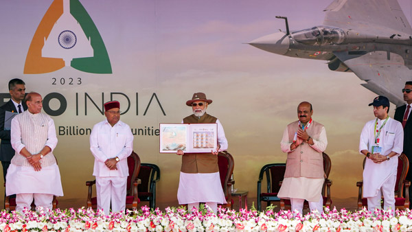 ಏಷ್ಯಾದ ಅತೀ ದೊಡ್ಡ ಏರ್ ಶೋಗೆ ಪ್ರಧಾನಿ ಮೋದಿ ಚಾಲನೆ