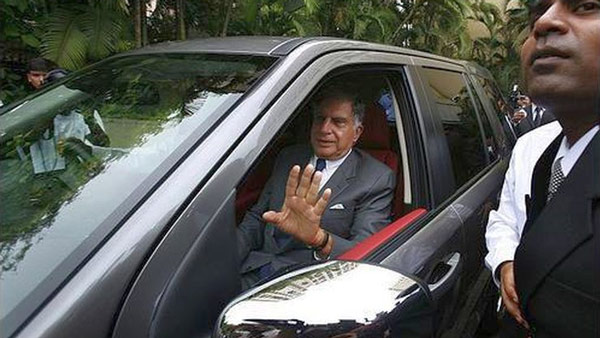 ಅಪರೂಪದ ವಿಡಿಯೋ: ಮುಂಬೈ ರಸ್ತೆಗಳಲ್ಲಿ ರತನ್ ಟಾಟಾ ಡ್ರೈವಿಂಗ್ ಕ್ರೇಜ್ ನೋಡಿ...