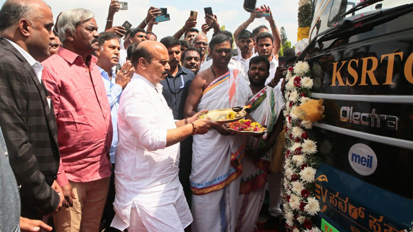 25 ಇಂಟರ್-ಸಿಟಿ ಹವಾನಿಯಂತ್ರಿತ ಇವಿ ಬಸ್‌ಗಳನ್ನು ಲೋಕಾರ್ಪಣೆಗೊಳಿಸಿದ ಸಿಎಂ ಬೊಮ್ಮಾಯಿ 