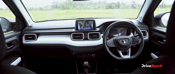 ಐಷಾರಾಮಿ ಕ್ಯಾಬಿನ್‌ನೊಂದಿಗೆ ಅತ್ಯಂತ ಕೈಗೆಟುಕುವ ಬೆಲೆಯಲ್ಲಿ ದೊರೆಯುವ ಕಾರುಗಳು: ಟಾಟಾ, ಮಹೀಂದ್ರಾ..