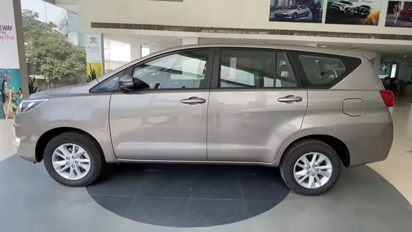 ಸ್ಥಳೀಯ ಡೀಲರ್‌ಶಿಪ್‌ಗಳಿಗೆ ತಲುಪಿದ 2023 ಟೊಯೊಟಾ ಇನ್ನೋವಾ ಕ್ರಿಸ್ಟಾ 