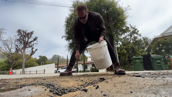 ದೂರು ನೀಡುವ ಬದಲು ನಾವೇ ಏನಾದರೂ ಮಾಡೋಣ... ಸ್ಟಾರ್ ನಟನ ಕೆಲಸಕ್ಕೆ ಎಲ್ಲೆಡೆ ಮೆಚ್ಚುಗೆ 