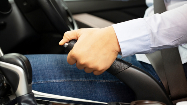 Brakes Fail Control Tips: ಕಾರಿನ ಬ್ರೇಕ್ ಫೇಲ್ ಆದ್ರೆ ಭಯಪಡುವ ಅಗತ್ಯವಿಲ್ಲ.. ಇಲ್ಲಿದೆ ಸಿಂಪಲ್ ಟಿಪ್ಸ್